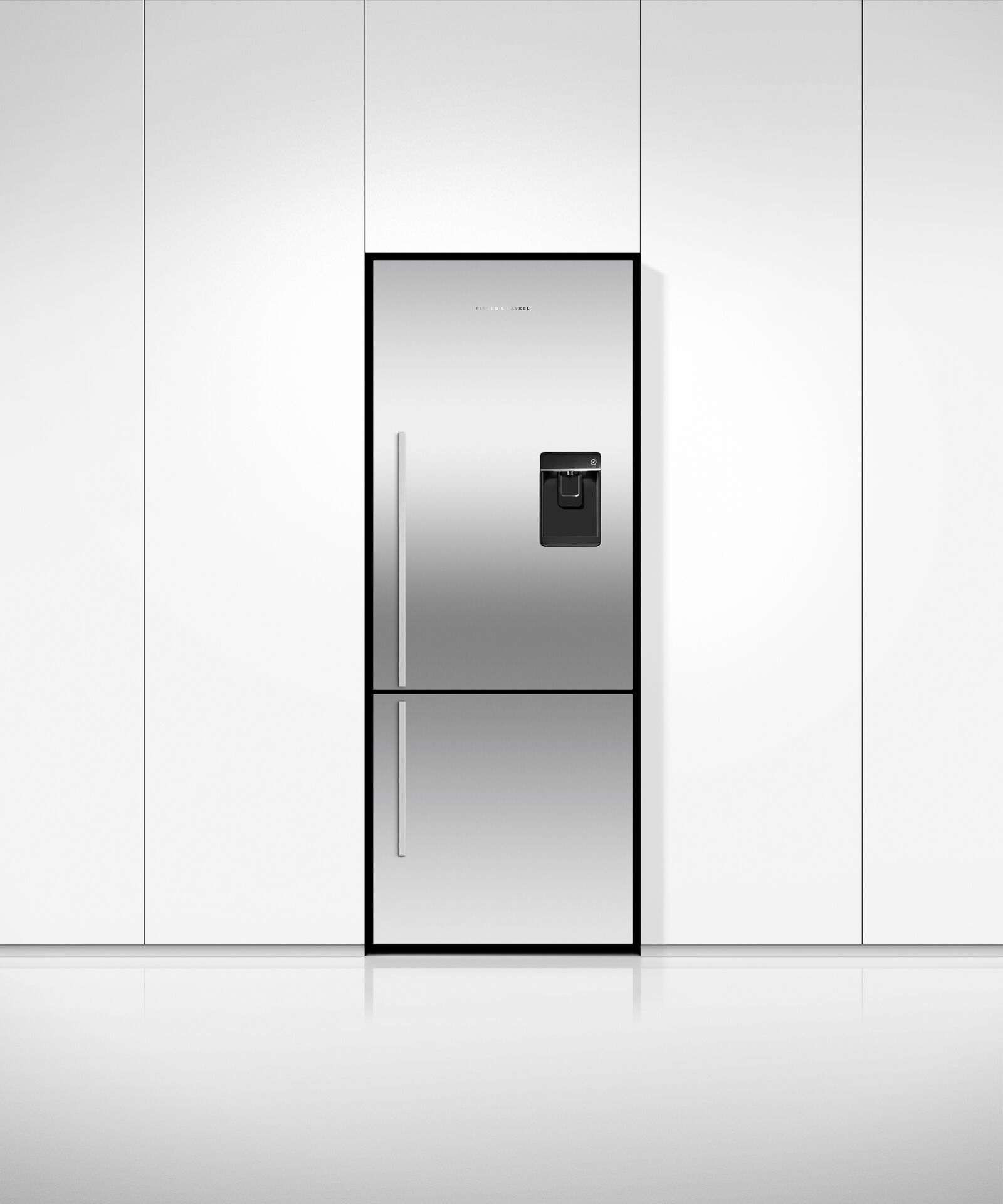 Freestanding Refrigerator Freezer, 63.5cm, Ice & Water gallery image 3.0