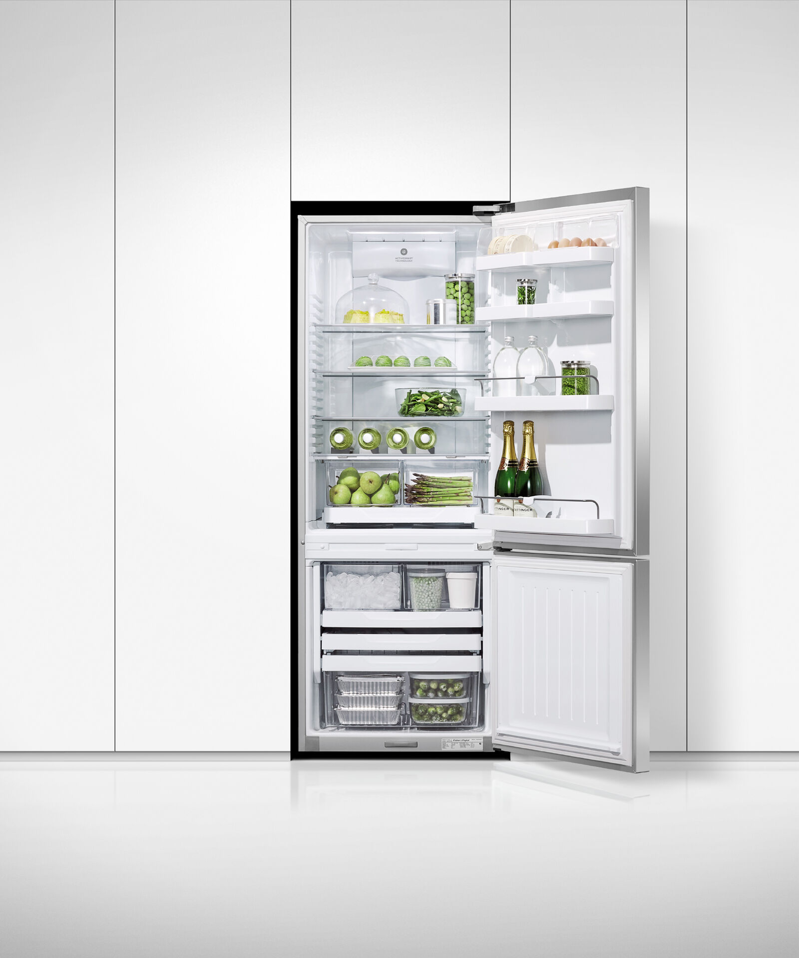 Freestanding Refrigerator Freezer, 63.5cm, Ice & Water gallery image 4.0