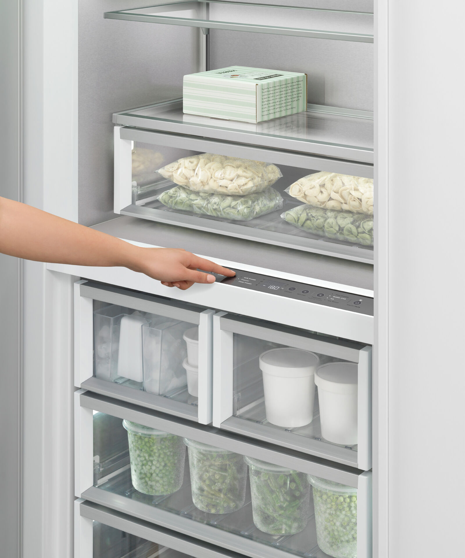 嵌入式立式冷凍櫃, 76cm, 自動製冰 gallery image 10.0